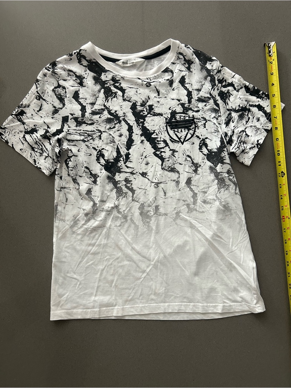 H&M NY State T-Shirt Black White Abstract Print Kids Size 12-14Y….